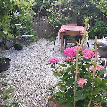 Holiday home Maison Avec Jardin- - 20 Mn Du Puy Du Fou *
